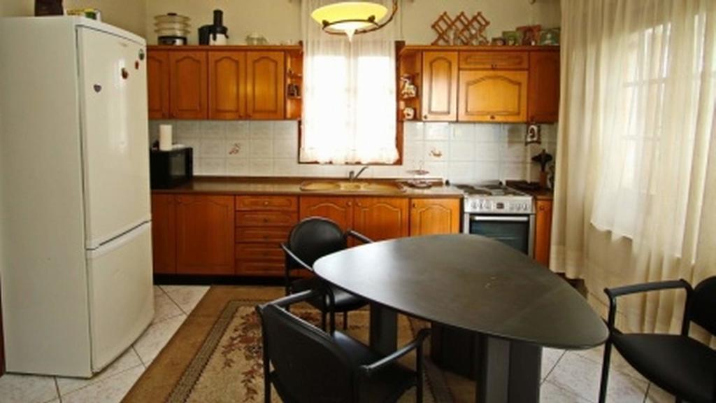 Nea Peramos Large Apartment Near The Beach Ngoại thất bức ảnh