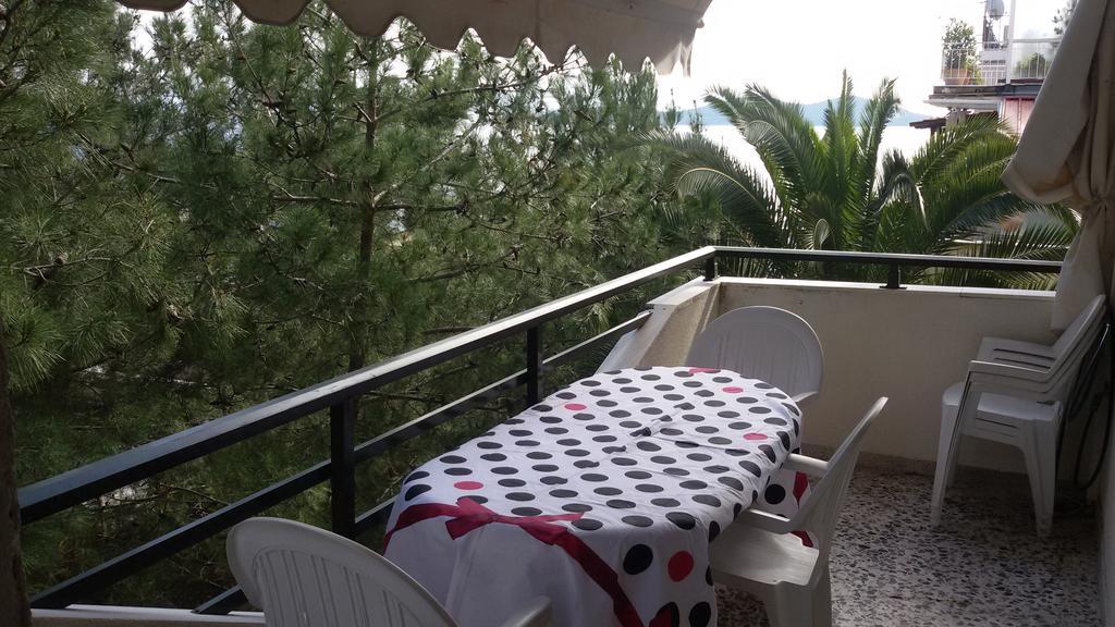 Nea Peramos Large Apartment Near The Beach Ngoại thất bức ảnh